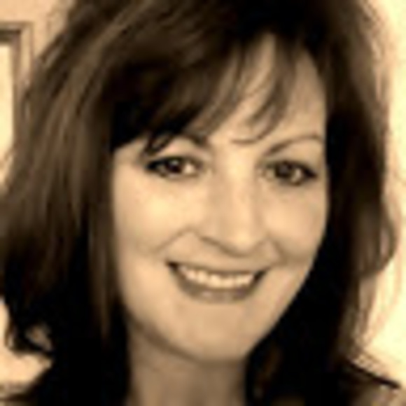 Meet your Posher, Stacy - Picture 1 of 1